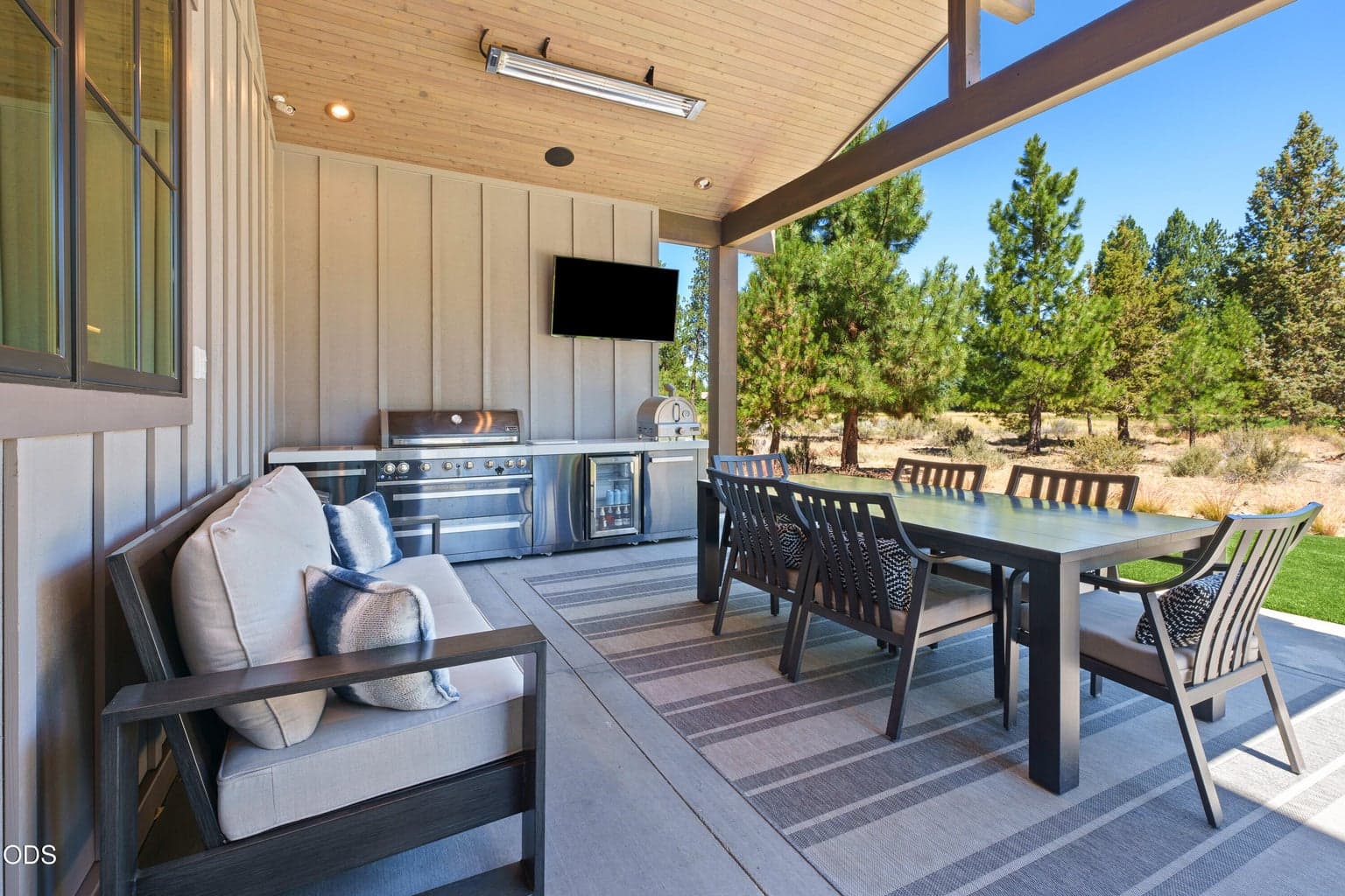 Photo of 61546 Hosmer Lake Drive 42 of 48