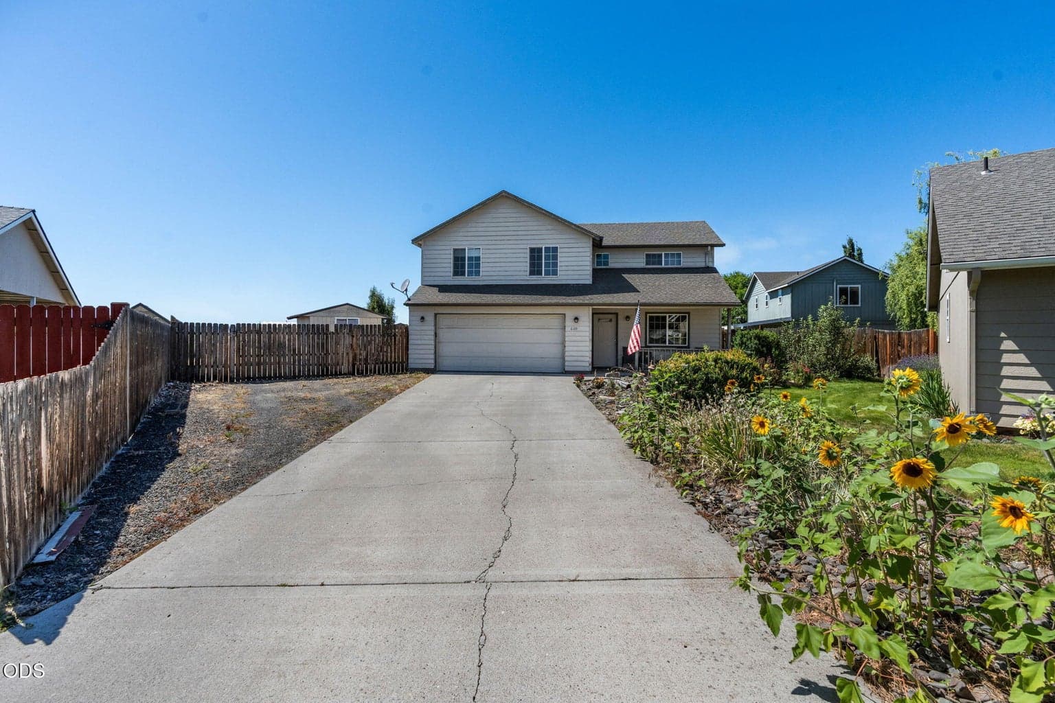 Photo of 609 Stoneridge Lane 2 of 46