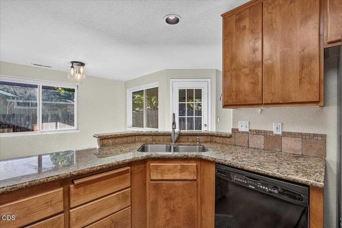 Photo of 100 Brierwood Drive 3 of 27