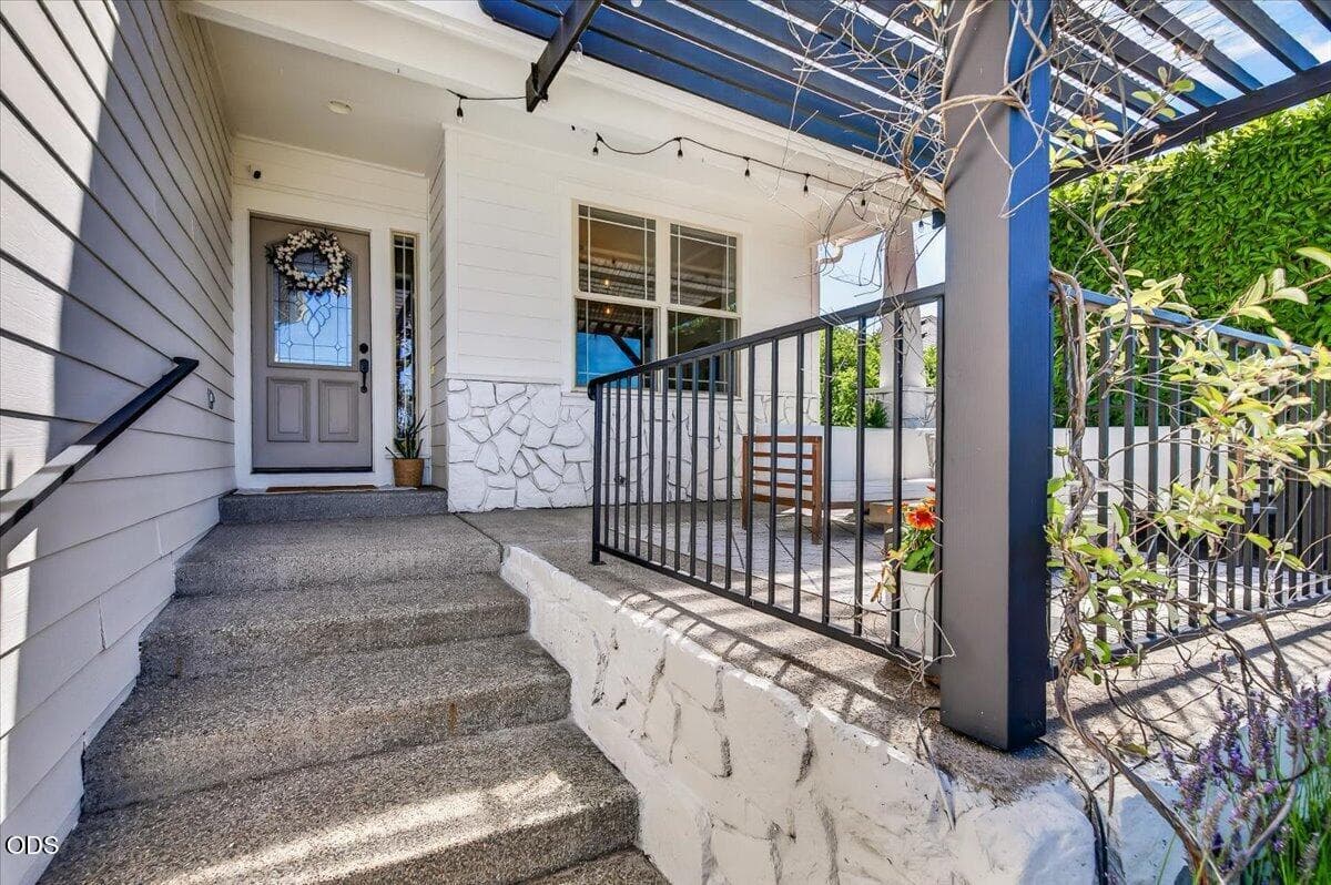 Photo of 4410 Brownridge Terrace 3 of 50