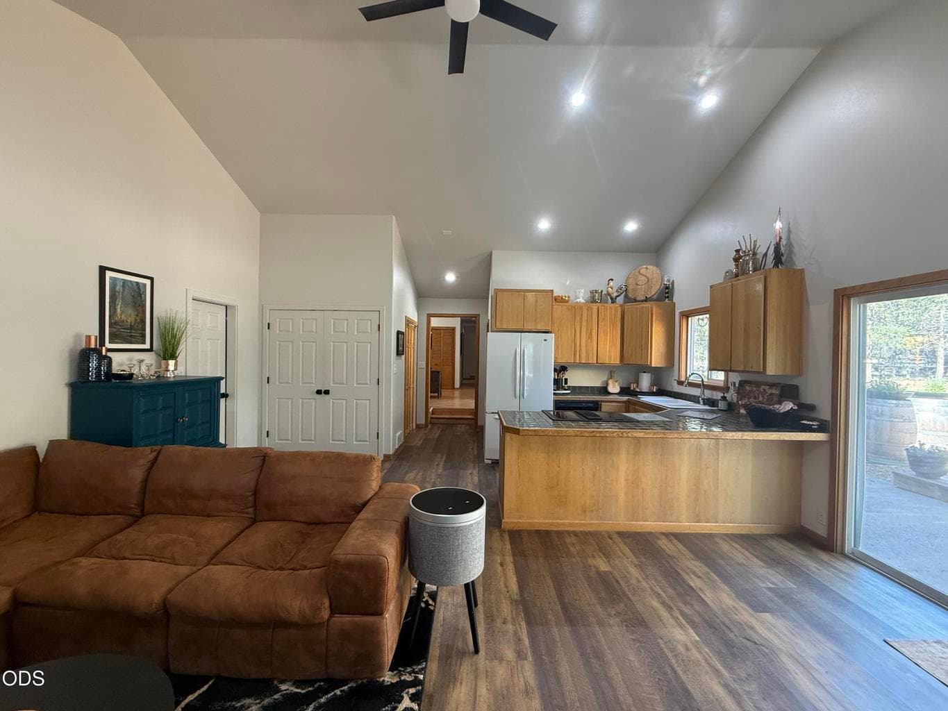 Photo of 54474 Huntington Road 3 of 18
