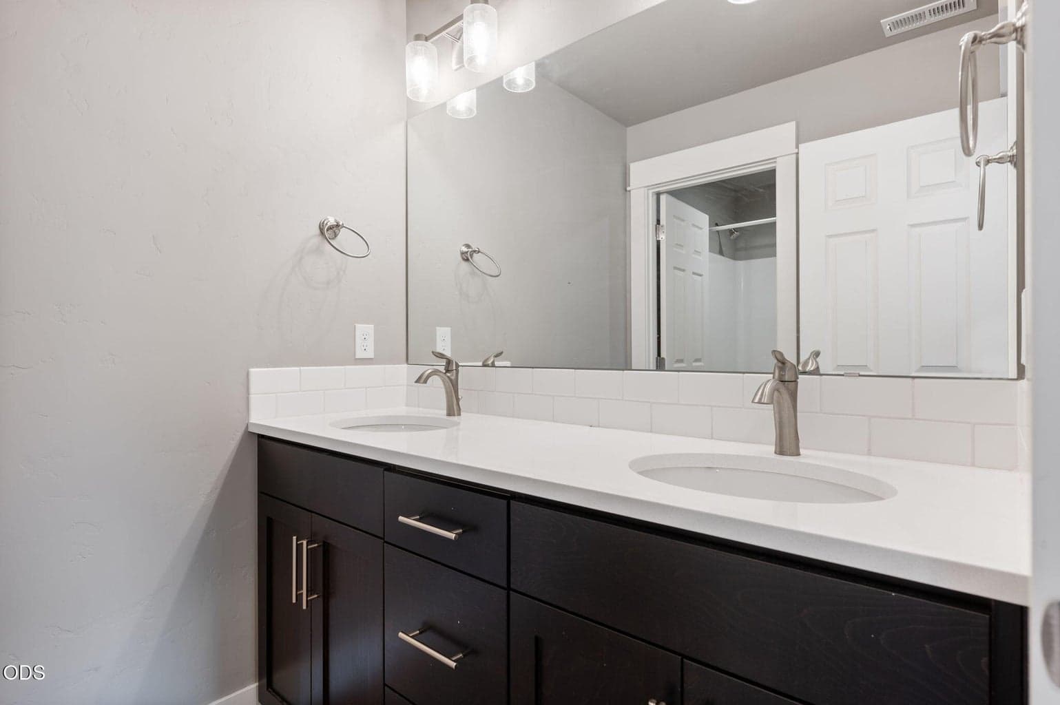 Photo of 20606 SE Slate Avenue 21 of 38