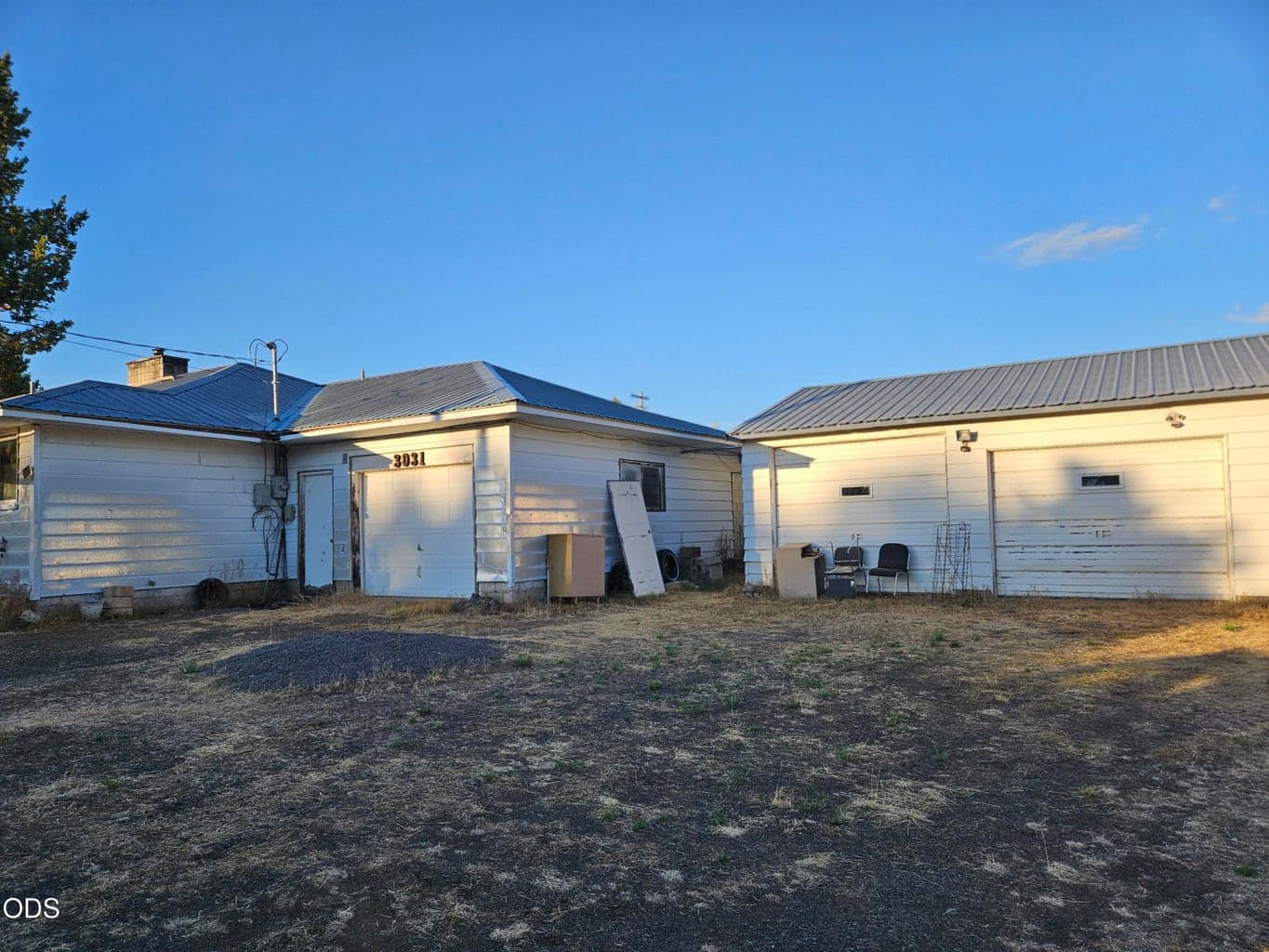 Photo of 3031 Emerald Street 2 of 9