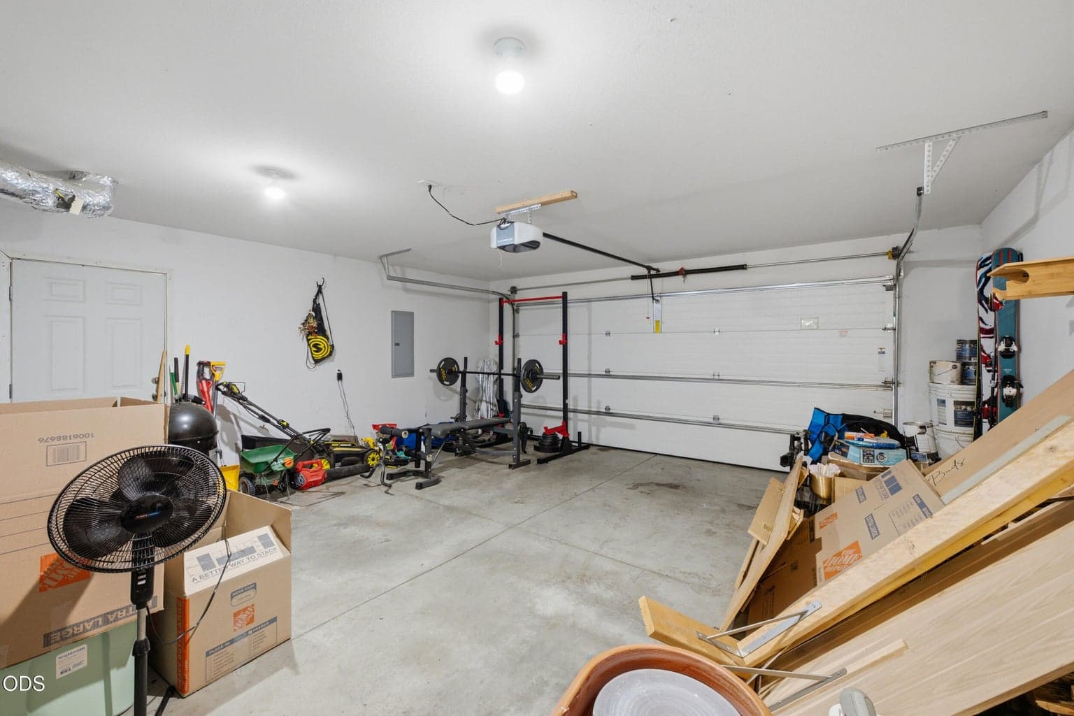 Photo of 664 NE Providence Drive 22 of 32
