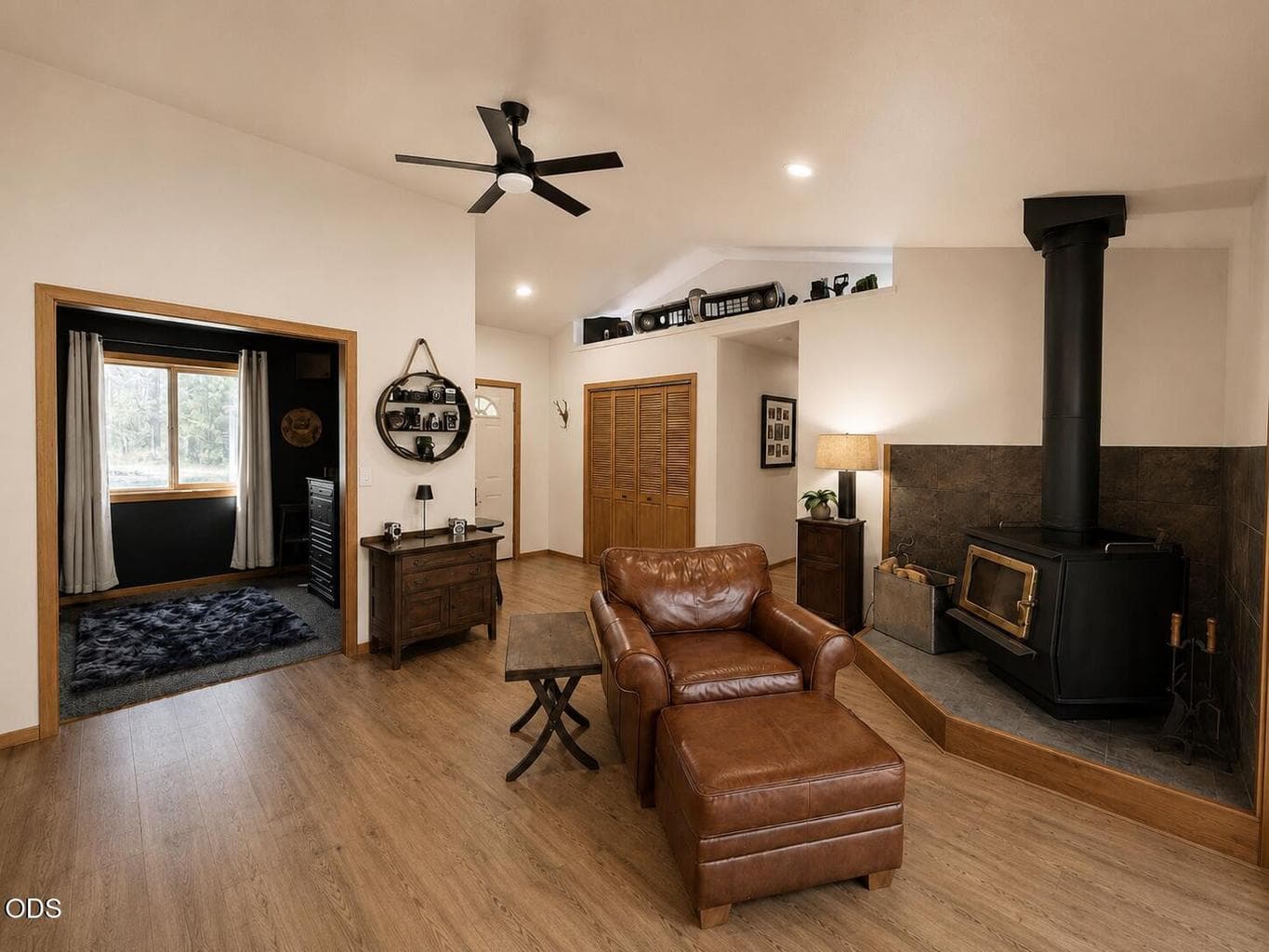 Photo of 54474 Huntington Road 6 of 18