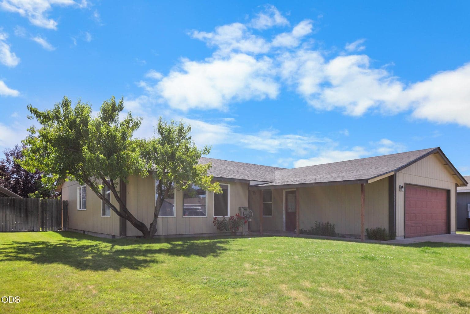 Photo of 1552 Deedie Court 3 of 23