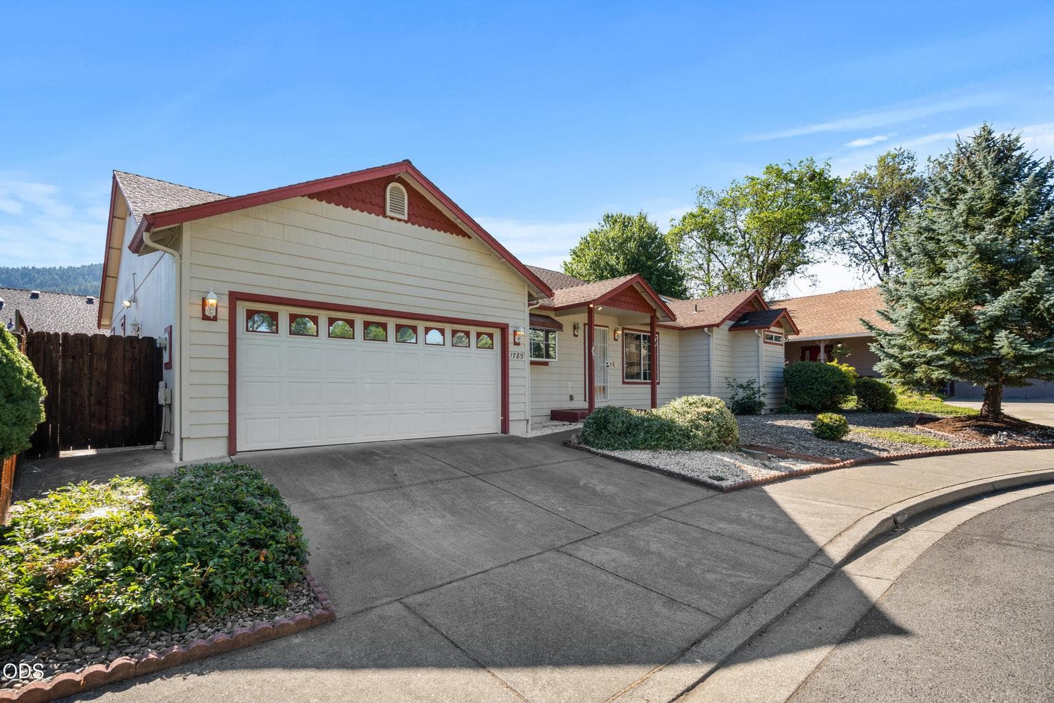 Photo of 1785 Brookhurst Way 2 of 29