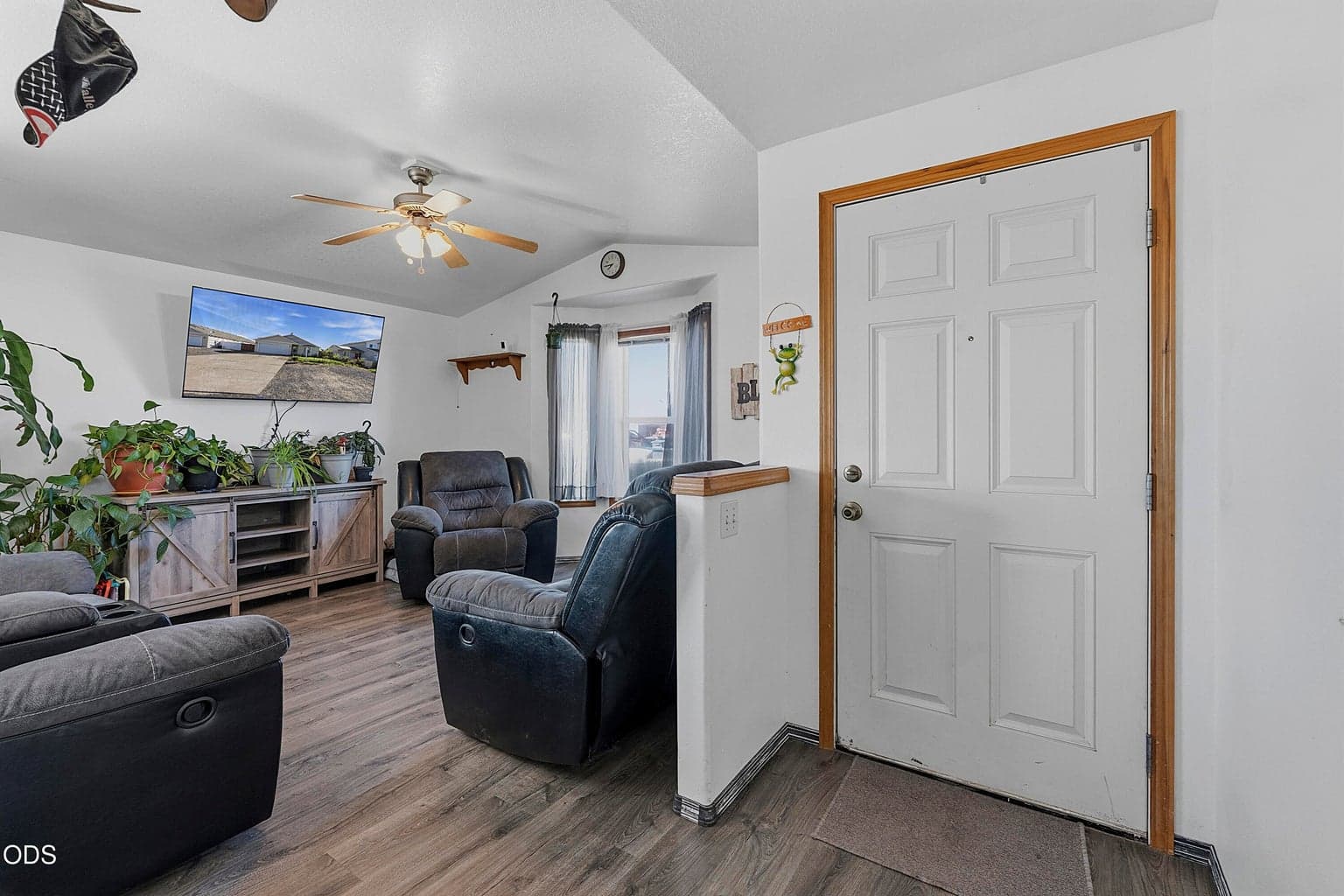 Photo of 316 Center Ridge Drive 10 of 38