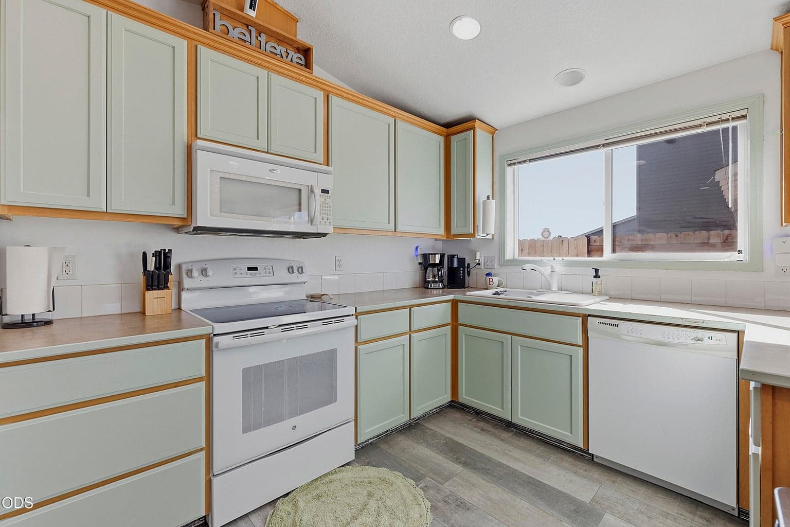 Photo of 316 Center Ridge Drive 14 of 38