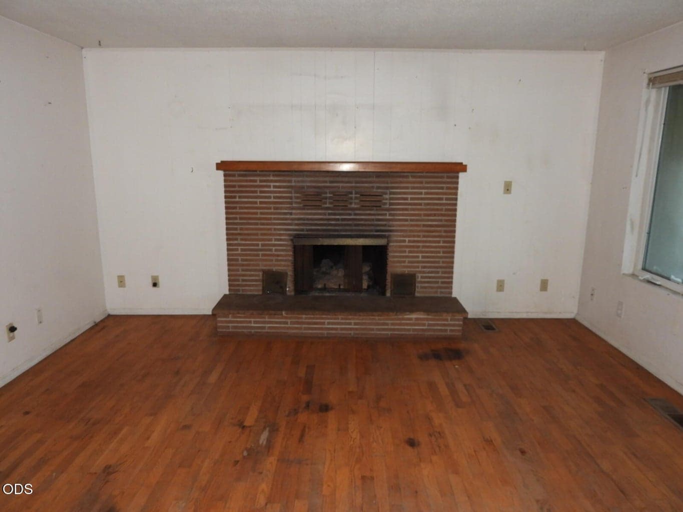 Photo of 130 Sharon Drive 3 of 16
