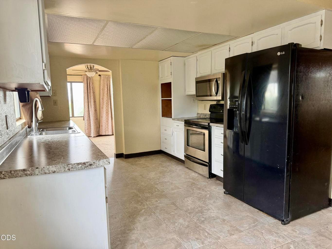 Photo of 950 E B Street 14 of 21