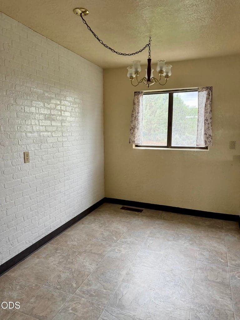 Photo of 950 E B Street 15 of 21