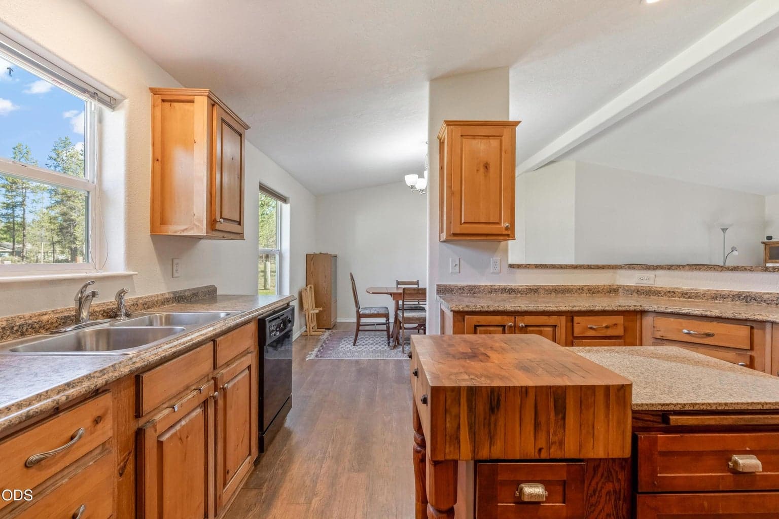 Photo of 52555 Railroad Street 7 of 36