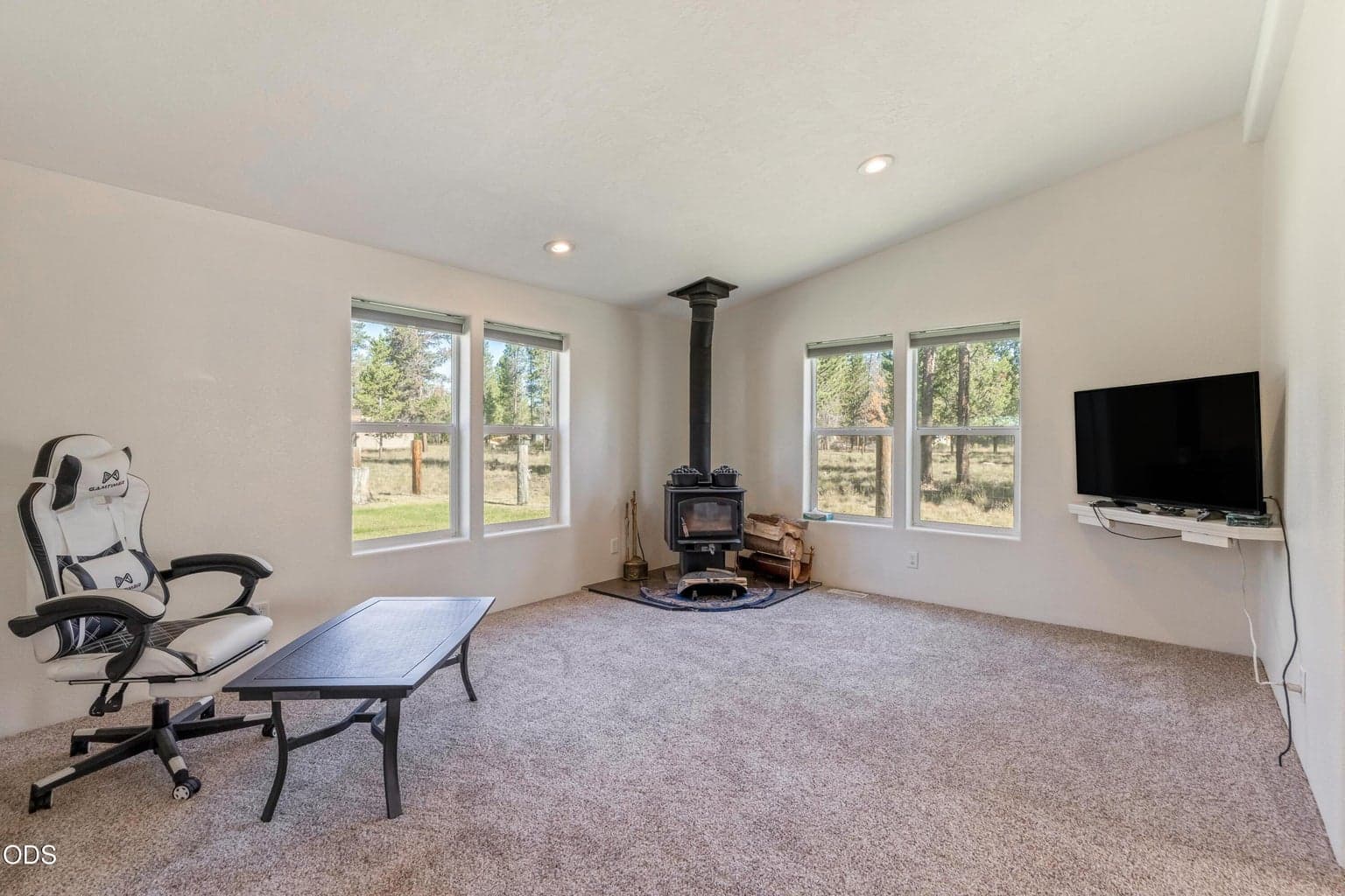 Photo of 52555 Railroad Street 10 of 36