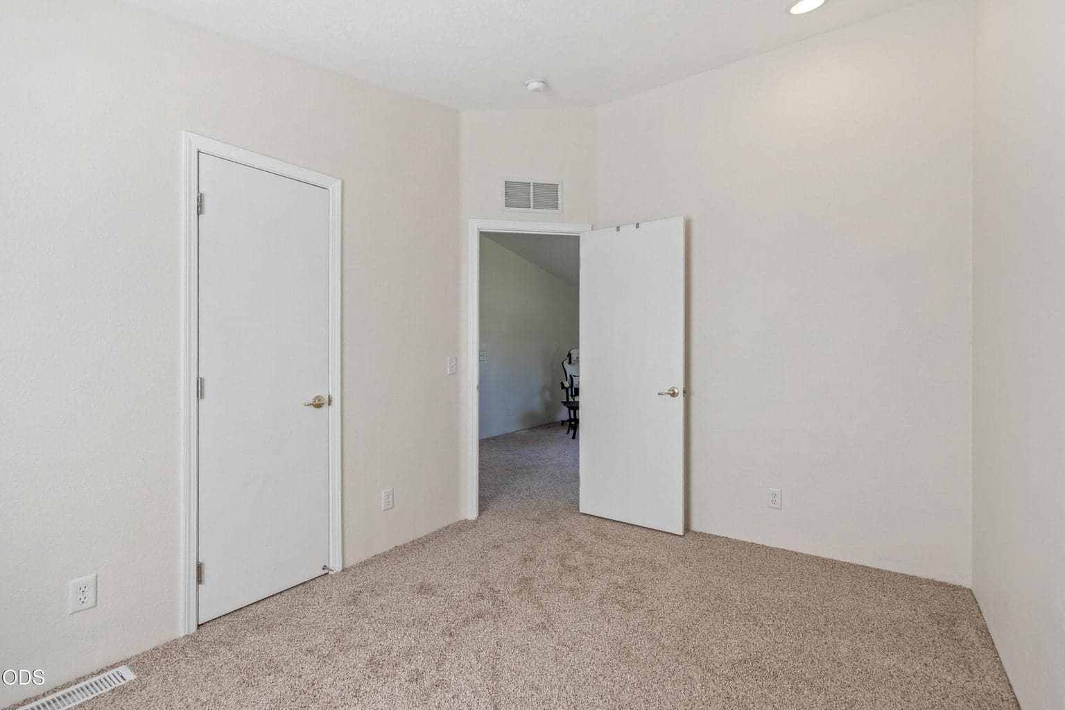 Photo of 52555 Railroad Street 20 of 36