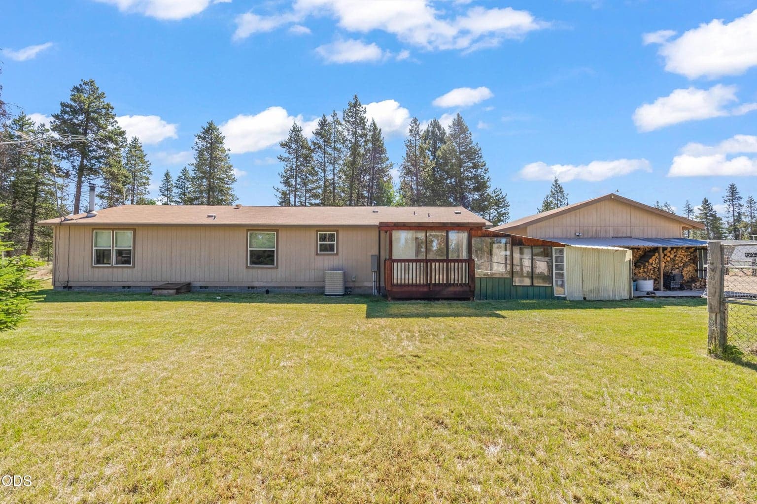 Photo of 52555 Railroad Street 27 of 36