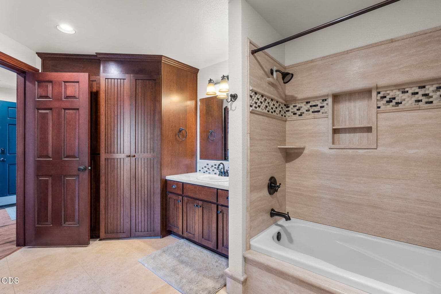 Primary suite # 2 bath plus guest bath. W/D behind the doors.
