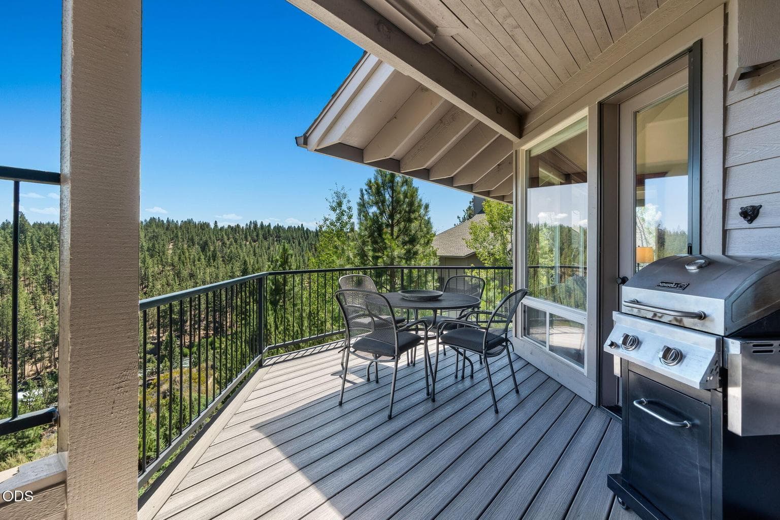 Deck off the main floor