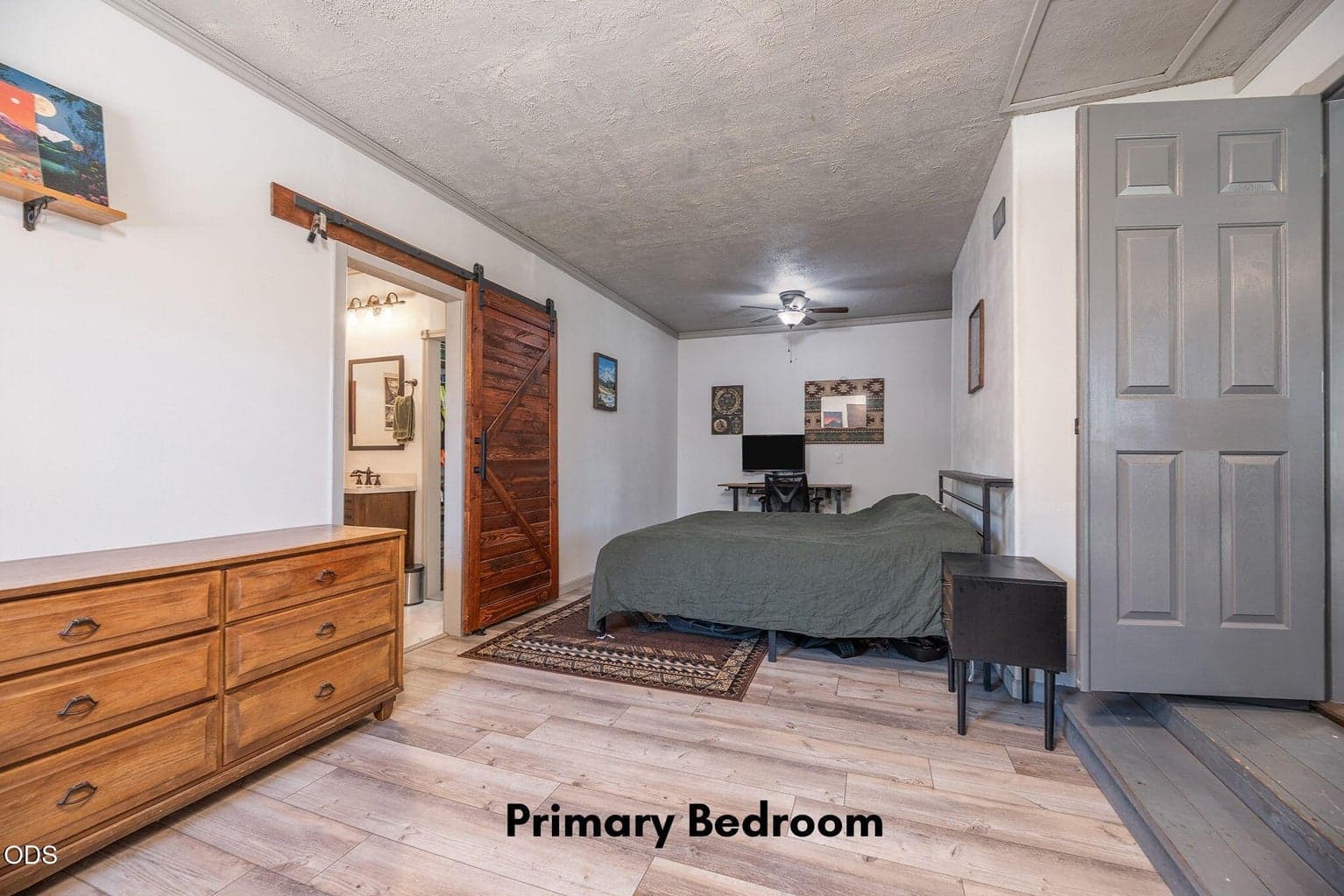 Photo of 1670 SE Mountain View Drive 15 of 61