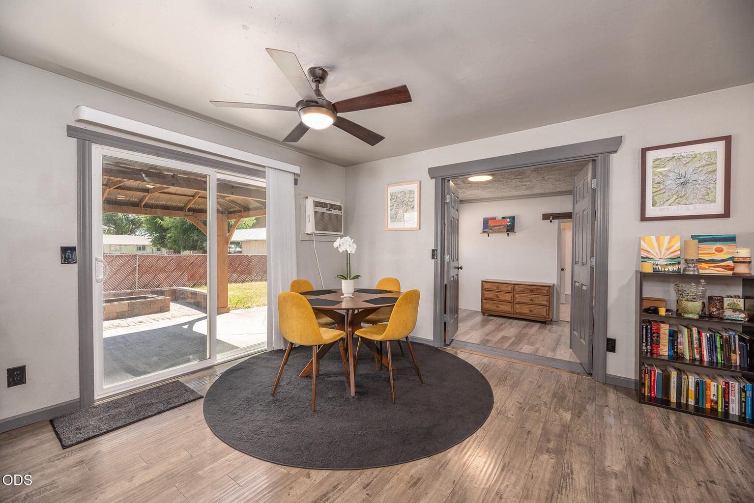 Photo of 1670 SE Mountain View Drive 11 of 61