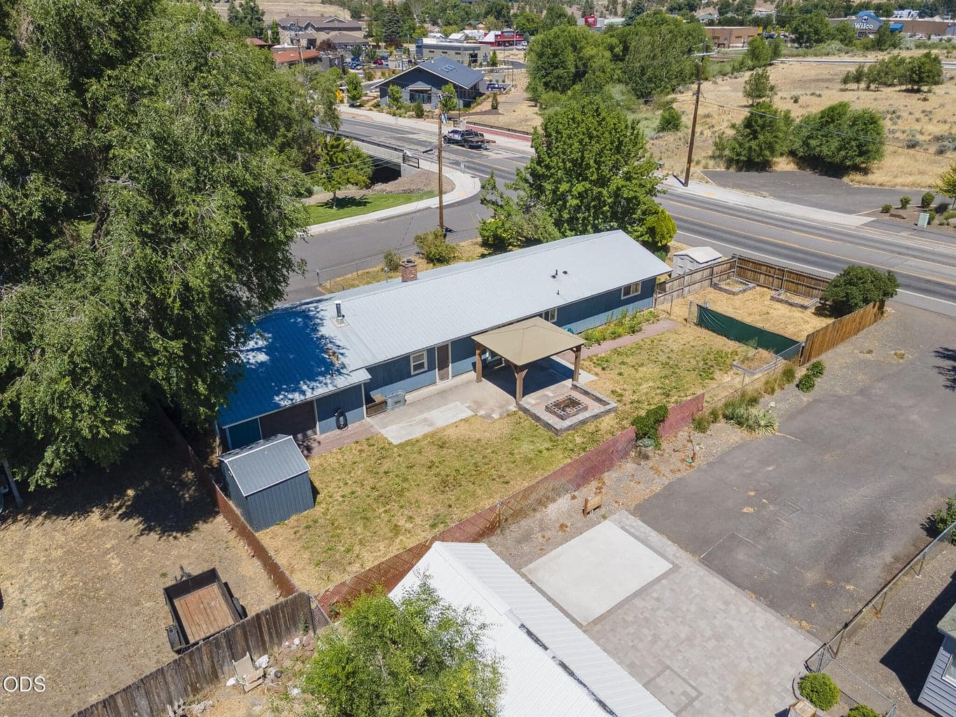 Photo of 1670 SE Mountain View Drive 39 of 61