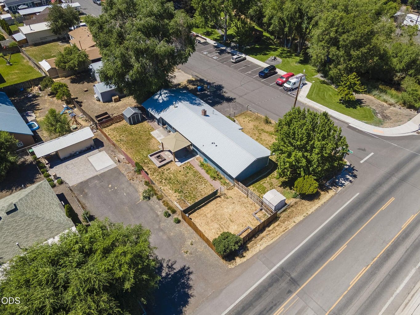Photo of 1670 SE Mountain View Drive 41 of 61