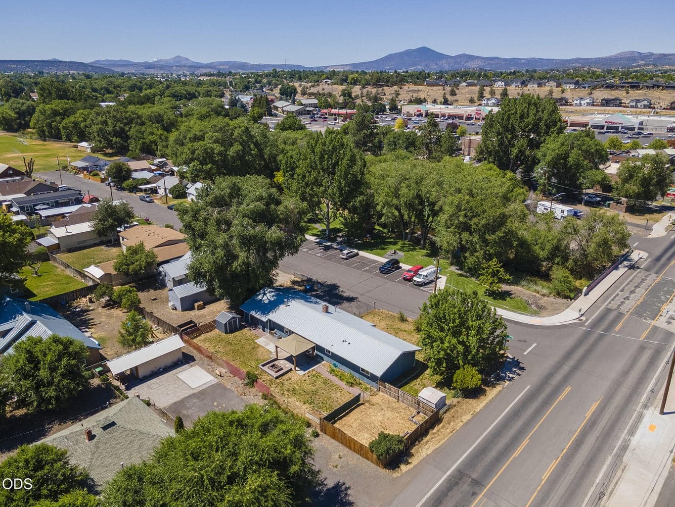 Photo of 1670 SE Mountain View Drive 49 of 61