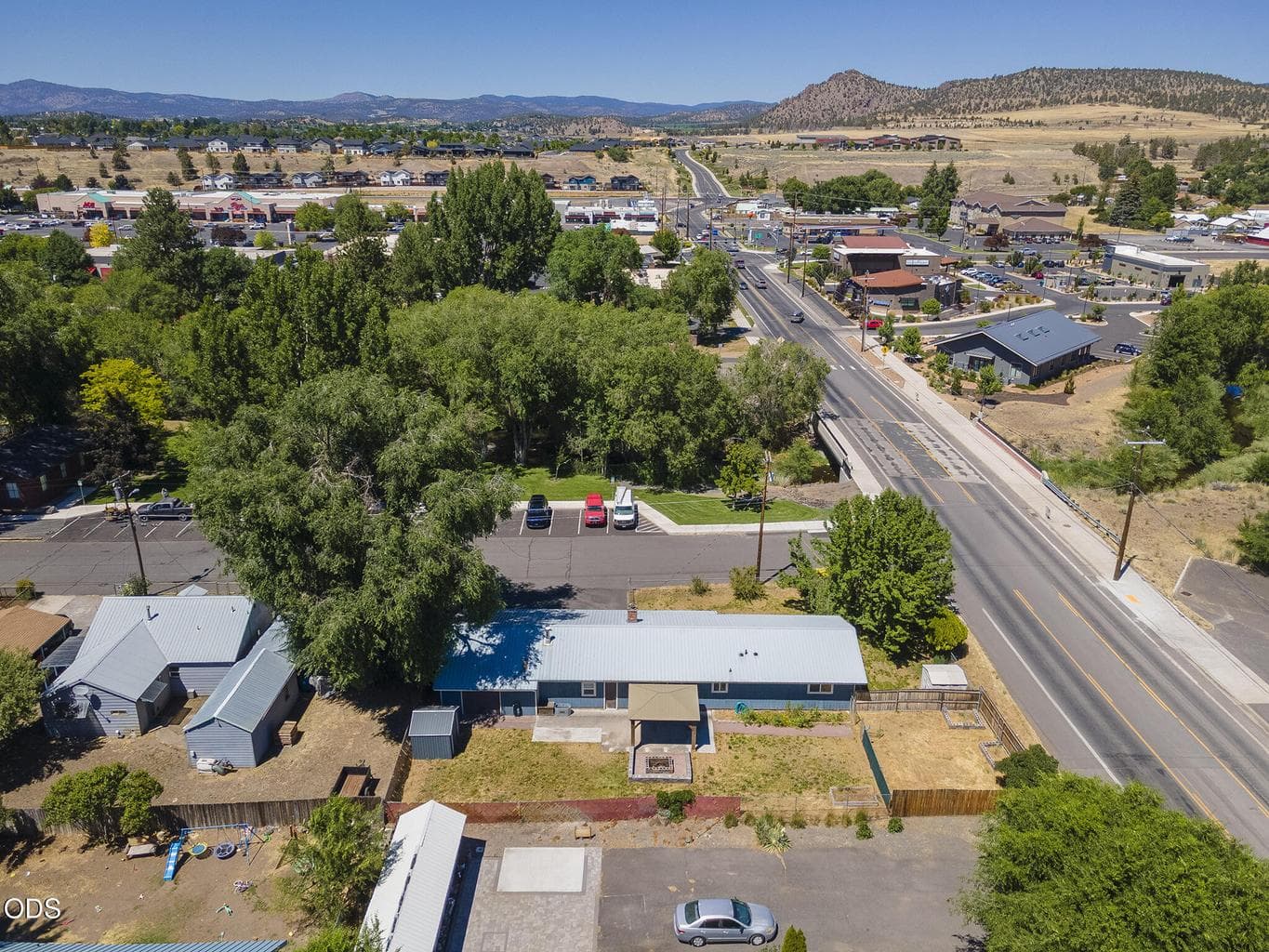 Photo of 1670 SE Mountain View Drive 50 of 61