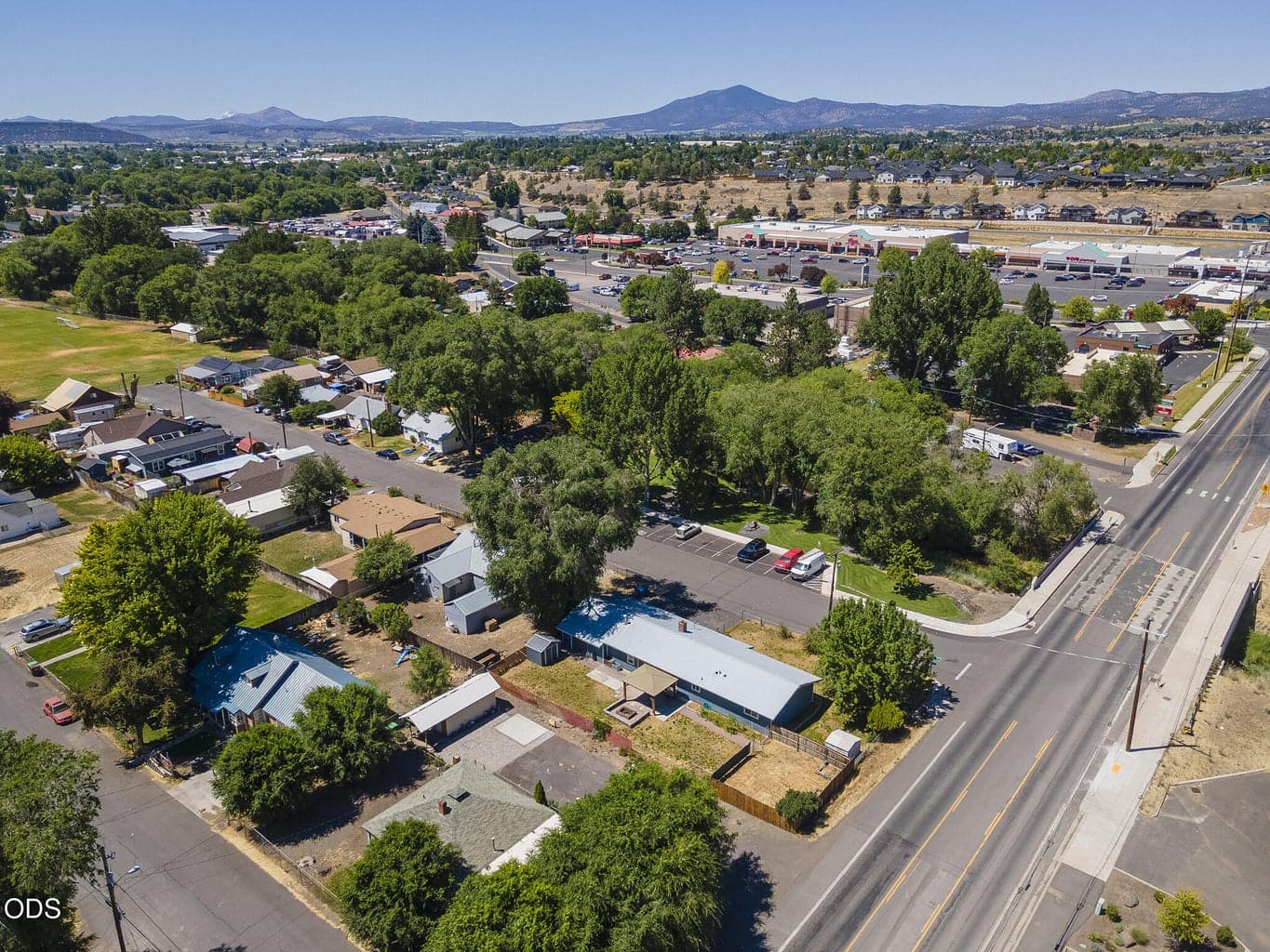 Photo of 1670 SE Mountain View Drive 55 of 61
