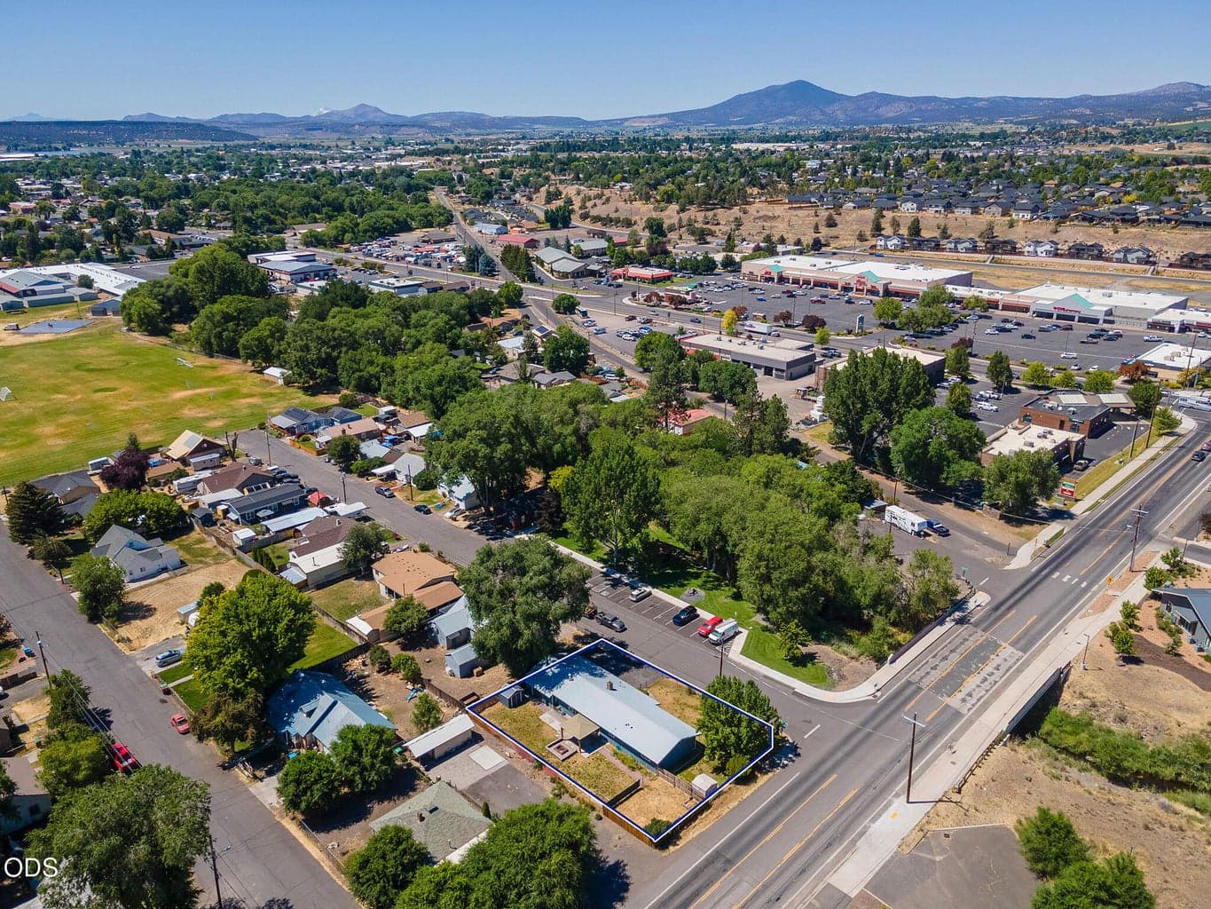 Photo of 1670 SE Mountain View Drive 57 of 61