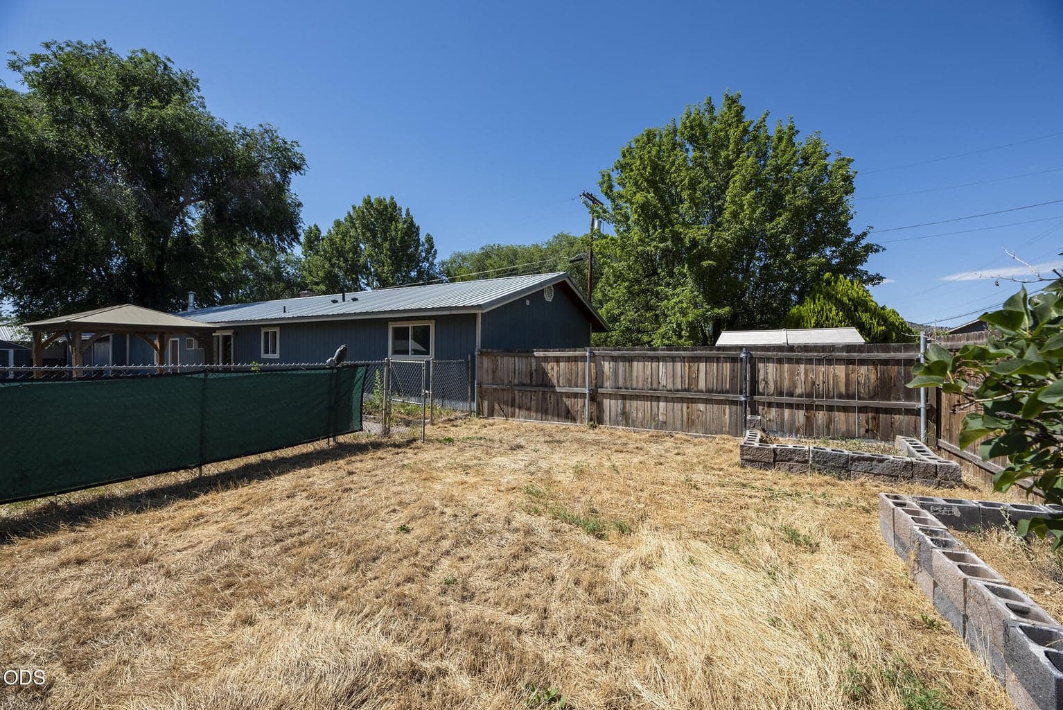Photo of 1670 SE Mountain View Drive 34 of 61