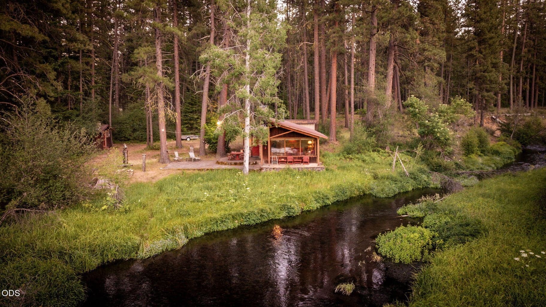 Island Springs Ranch | Cabin on Lake Creek