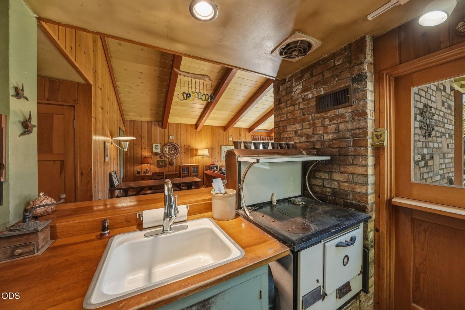Kitchen Sink and Stove