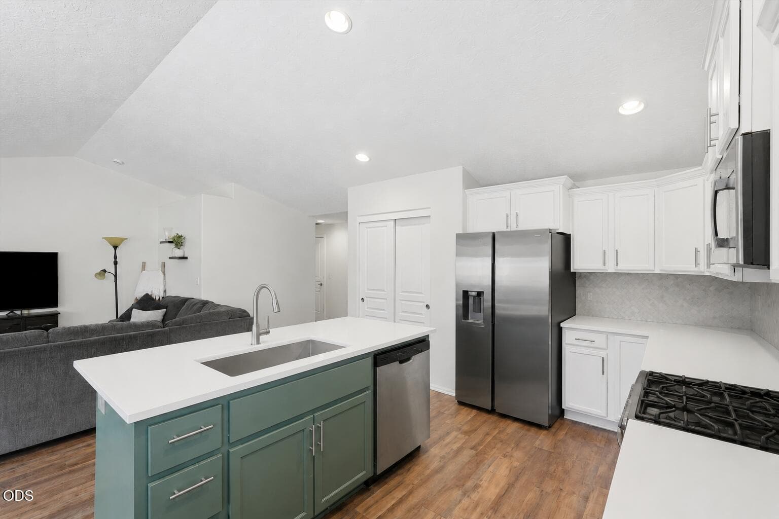 Photo of 222 33rd Drive 5 of 25