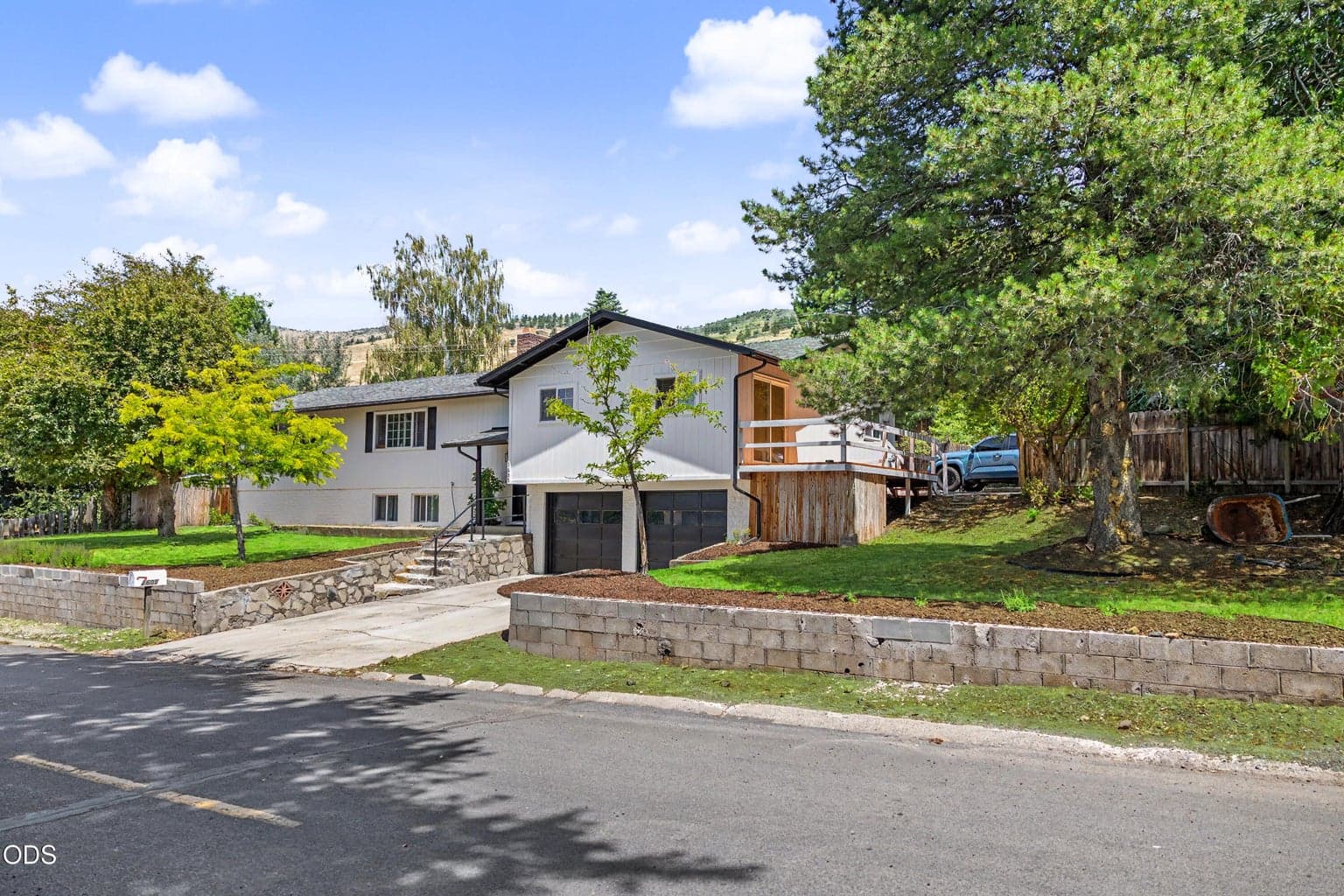 Photo of 1605 Tamera Drive 2 of 37