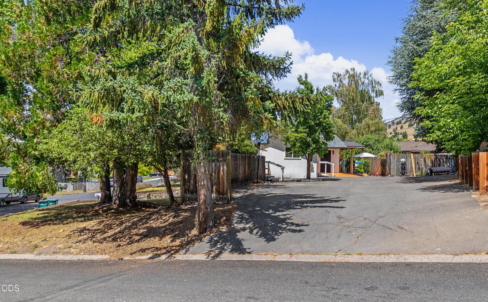 Photo of 1605 Tamera Drive 4 of 37
