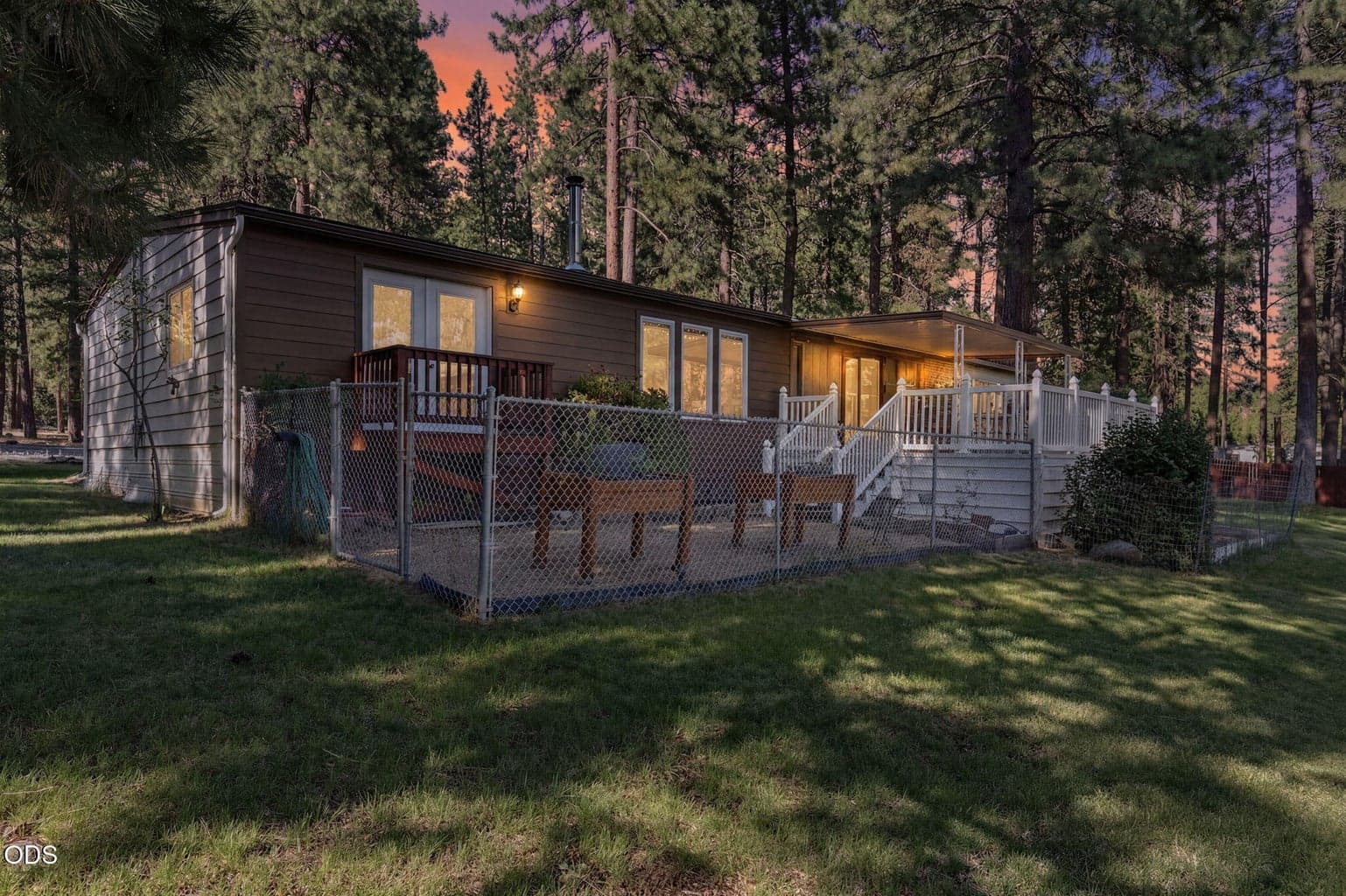 Photo of 16920 Riverview Lane 4 of 32