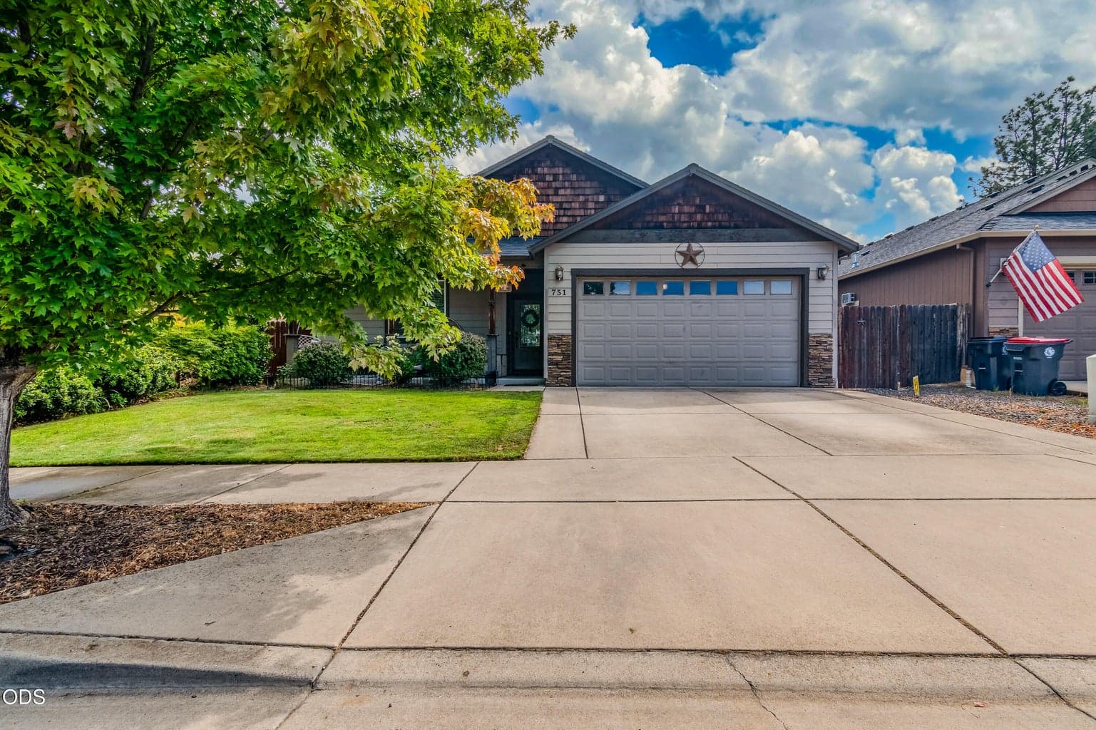 Photo of 751 Tivoli Drive 2 of 23
