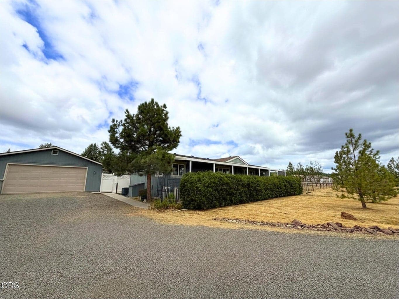 Photo of 63 Rogue River Drive 1 of 34