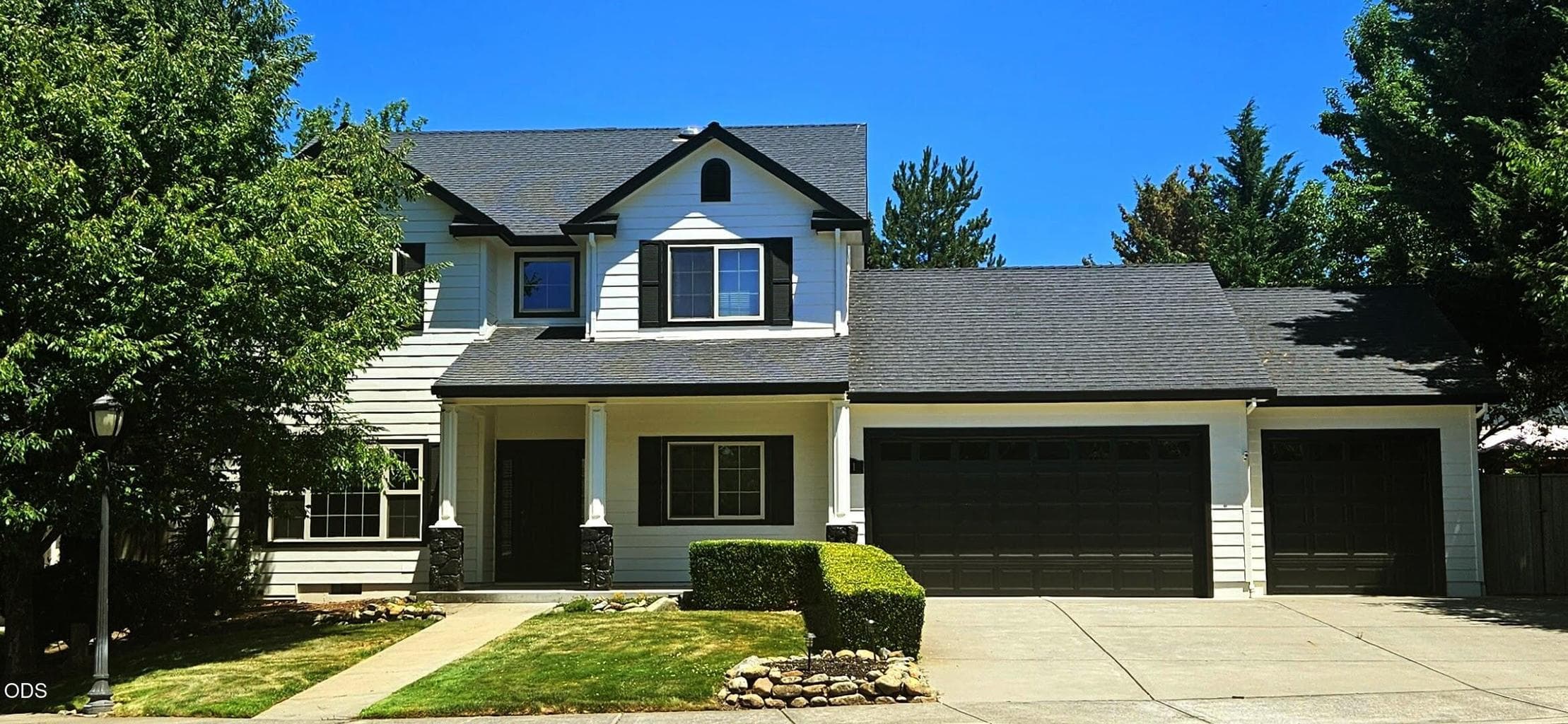Photo of 241 Fieldbrook Court 2 of 29
