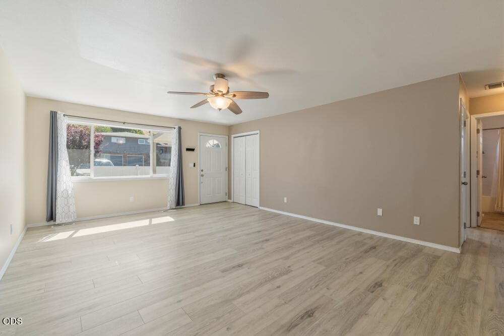 Photo of 1754 Kimberly Drive 4 of 39