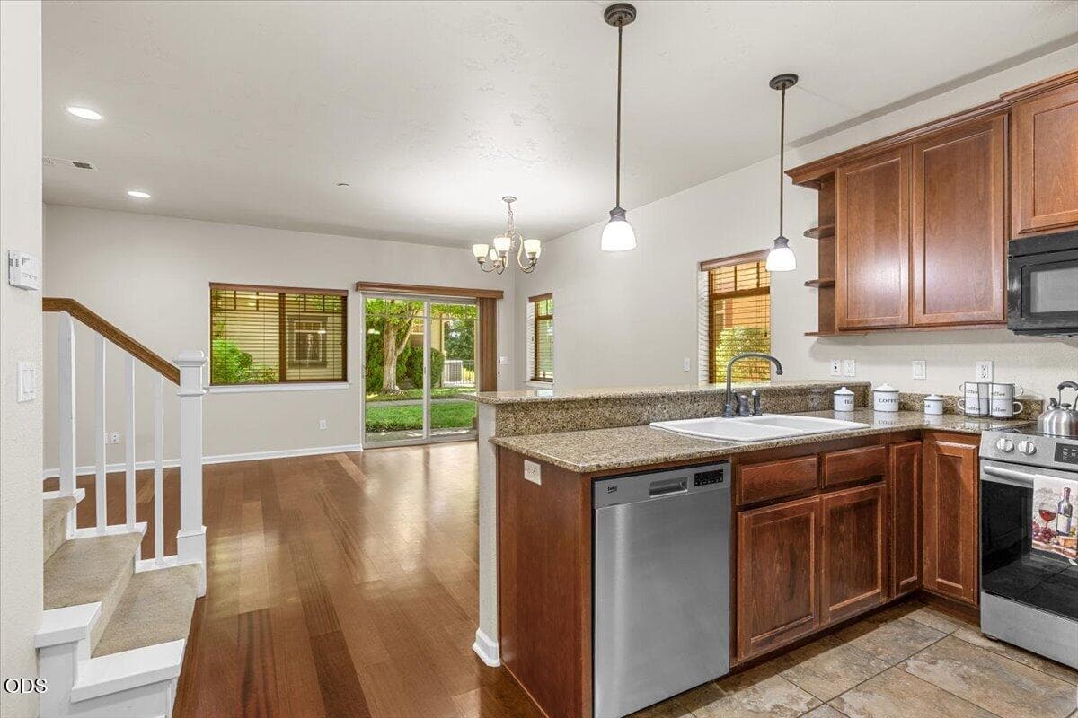 Kitchen-Living areas