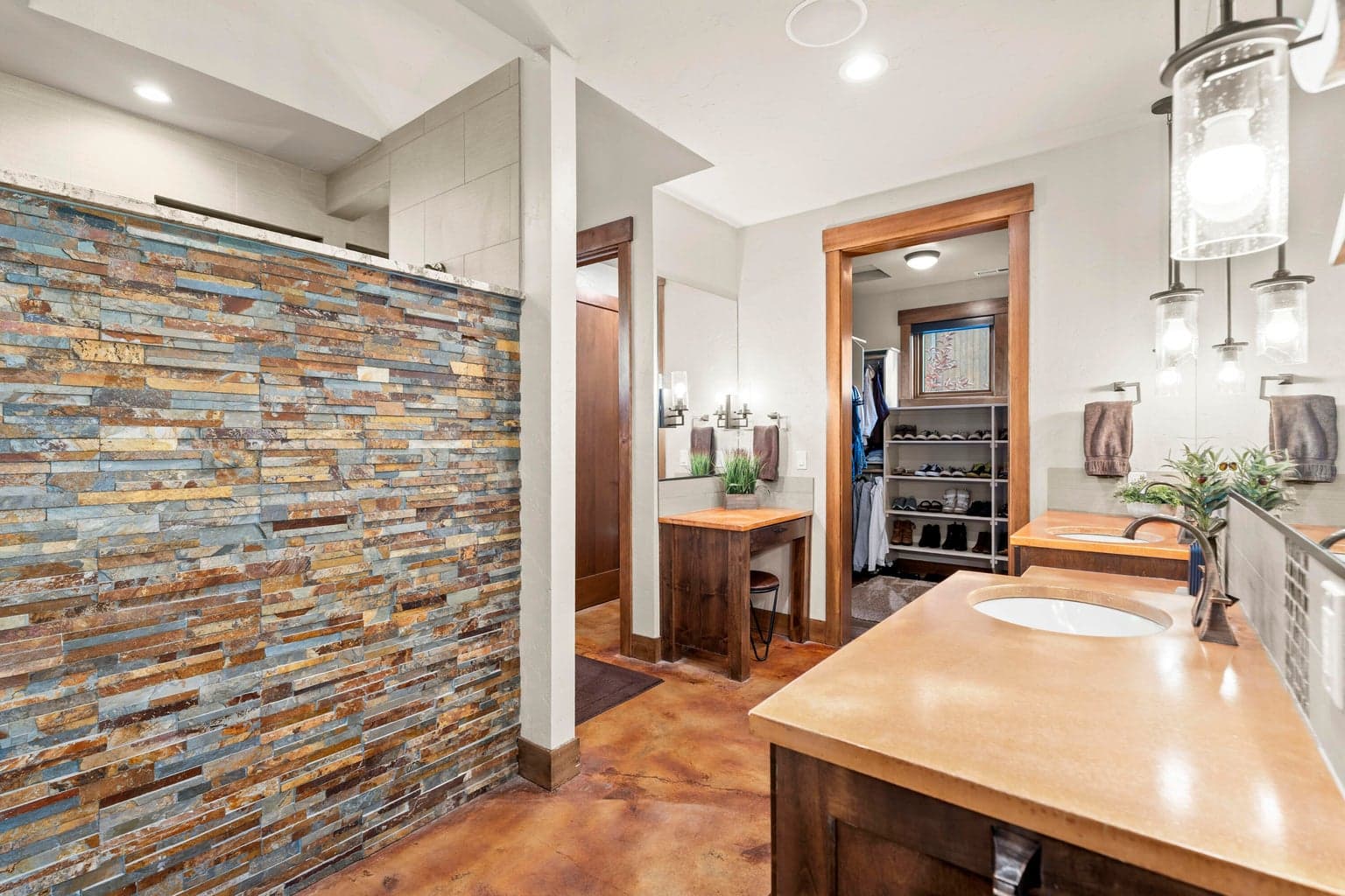 Photo of 56604 Sunstone Loop 35 of 82