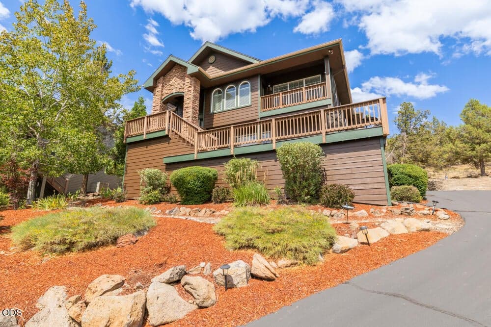 Photo of 9629 Kestrel Road 4 of 73