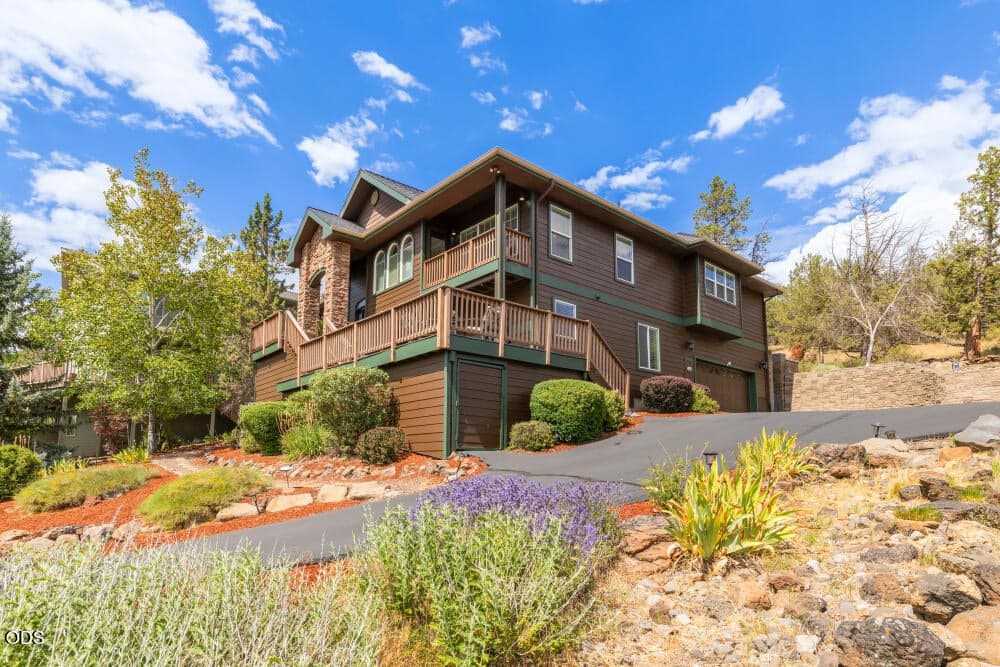 Photo of 9629 Kestrel Road 3 of 73