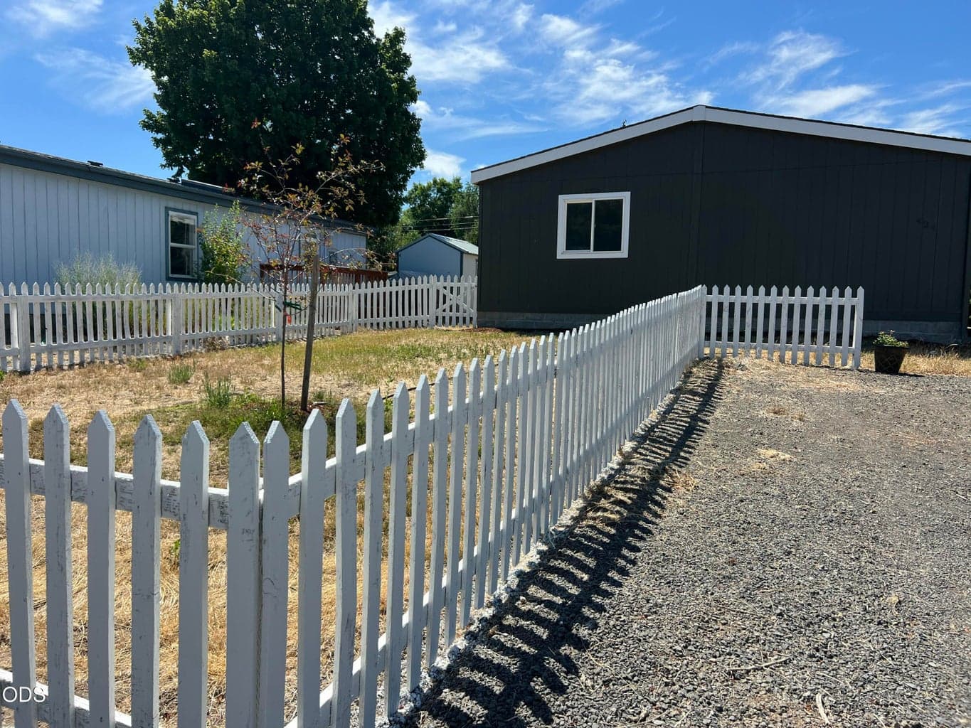 Photo of 424 4th Street 5 of 25
