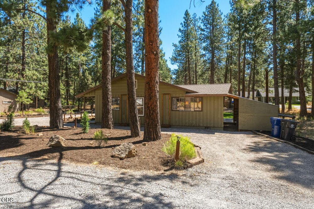Photo of 60282 Cree Circle 3 of 97