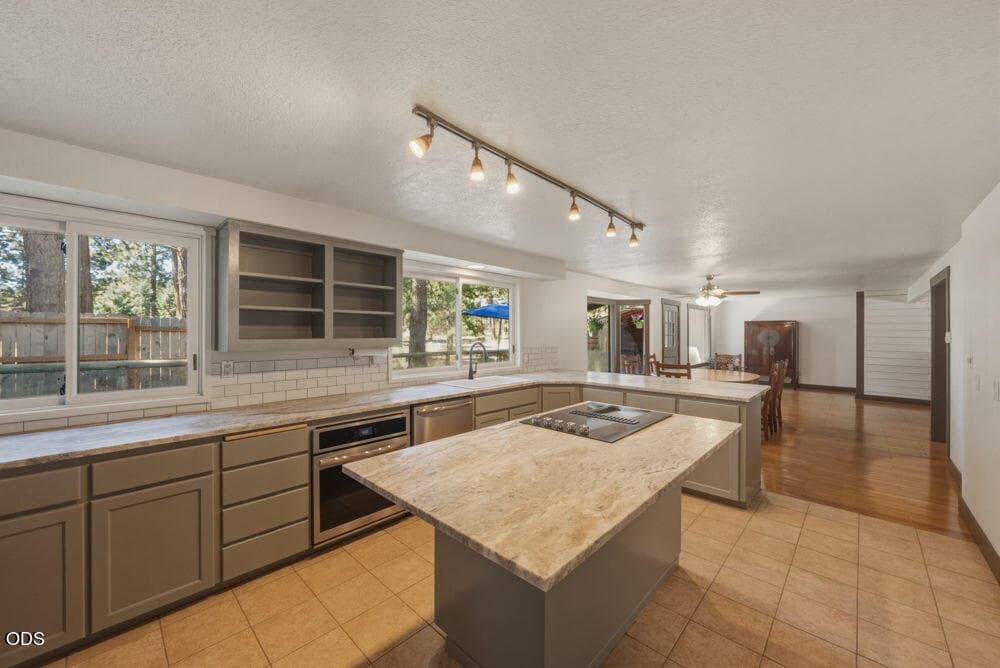Photo of 60282 Cree Circle 25 of 97