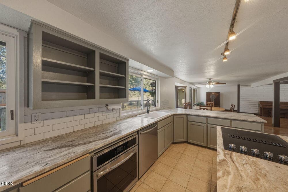 Photo of 60282 Cree Circle 26 of 97