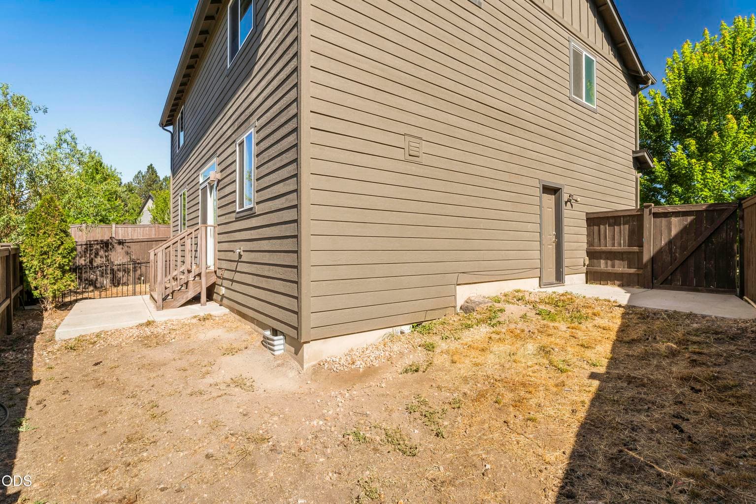 Photo of 1825 NE Kristi 38 of 44